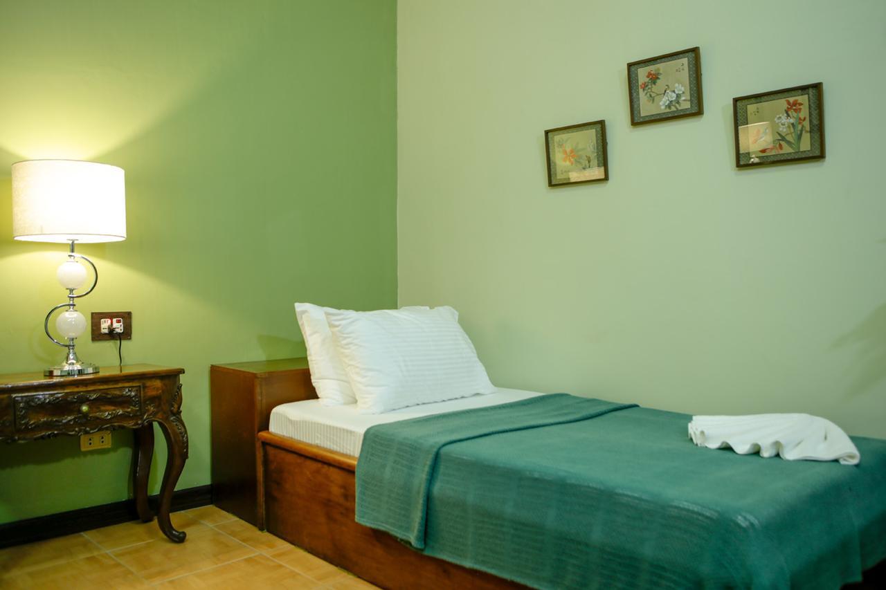 Bed and Breakfast Victoria'S Haven Dumaguete City Exterior foto