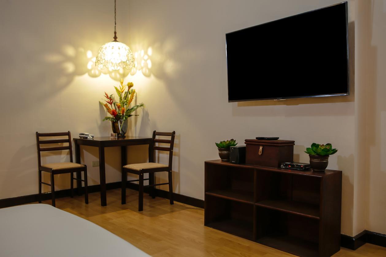 Bed and Breakfast Victoria'S Haven Dumaguete City Exterior foto