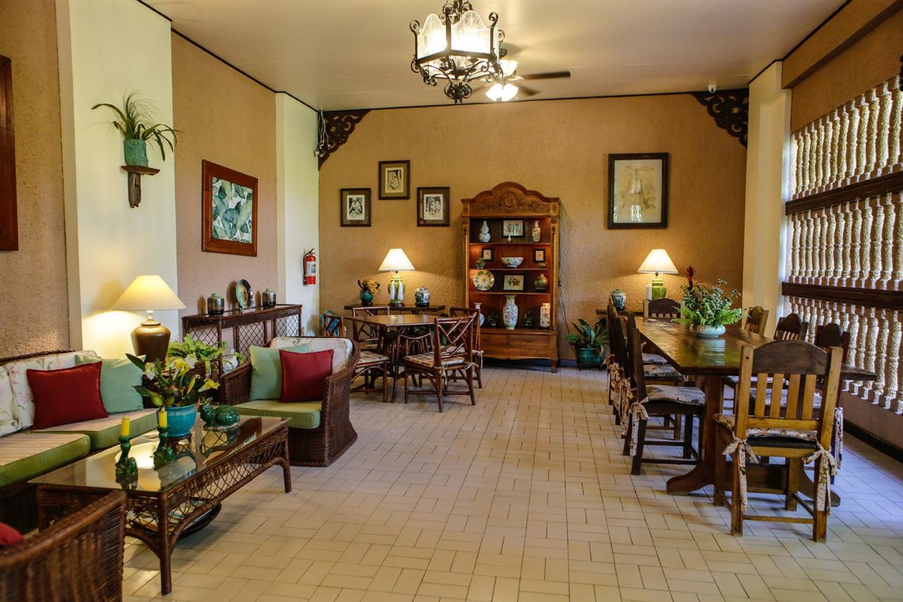 Bed and Breakfast Victoria'S Haven Dumaguete City Exterior foto