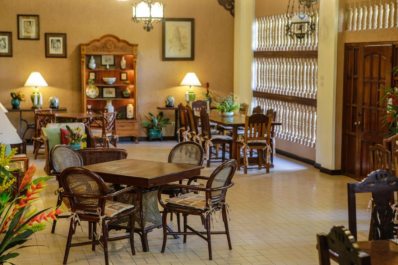 Bed and Breakfast Victoria'S Haven Dumaguete City Exterior foto