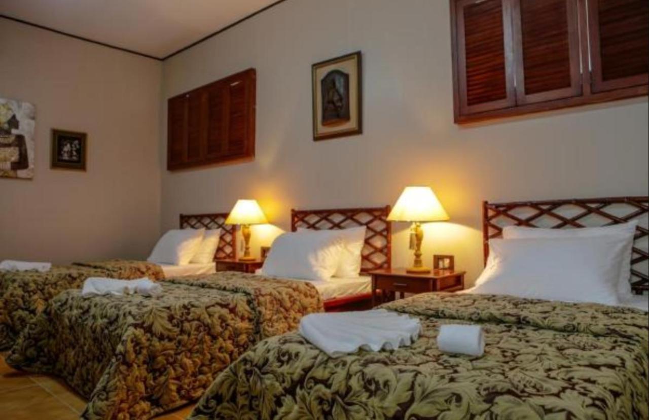 Bed and Breakfast Victoria'S Haven Dumaguete City Exterior foto